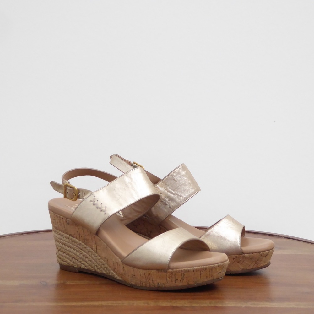 UGG Womens Elena Wedge Sandals Gold Metallic Cork Espadrille Size 7